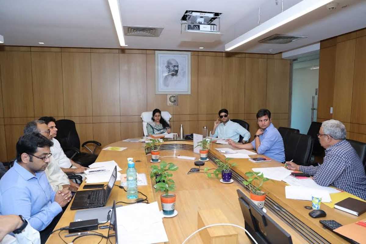 औद्योगिक सेक्टरों के लिए जमीन खरीदने में लापरवाही पर कर्मचारियों पर गिरी गाज औद्योगिक सेक्टरों के लिए जमीन खरीदने में लापरवाही पर कर्मचारियों पर गिरी गाज